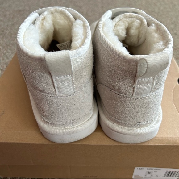 UGG Women's Neumel II Graphic Chukka Boots White Size 8 - Picture 6 of 11